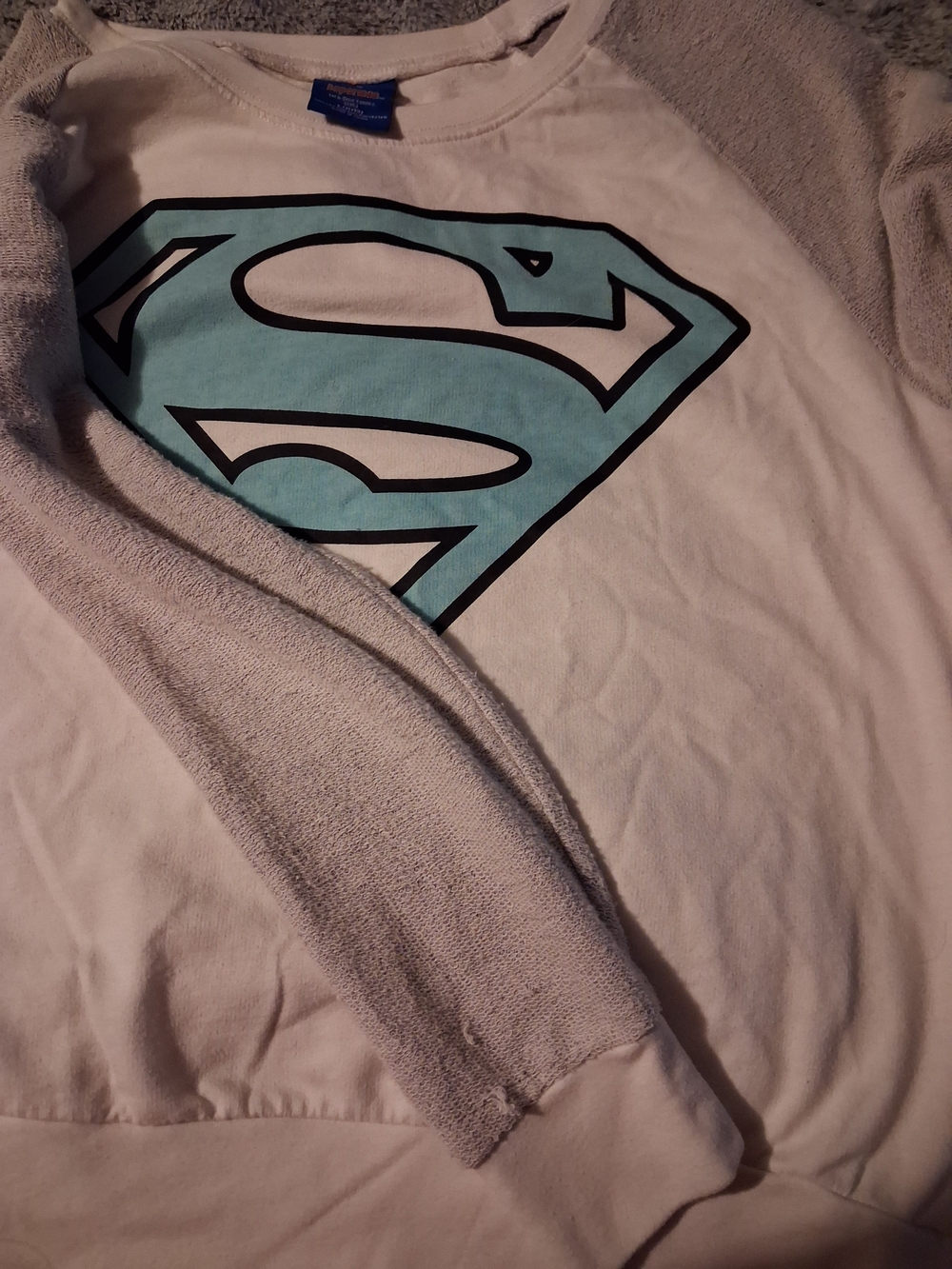 DC Comics White Long Sleeve Sweatshirt with Light Blue and Black Superman Shield - Picture 3 of 6